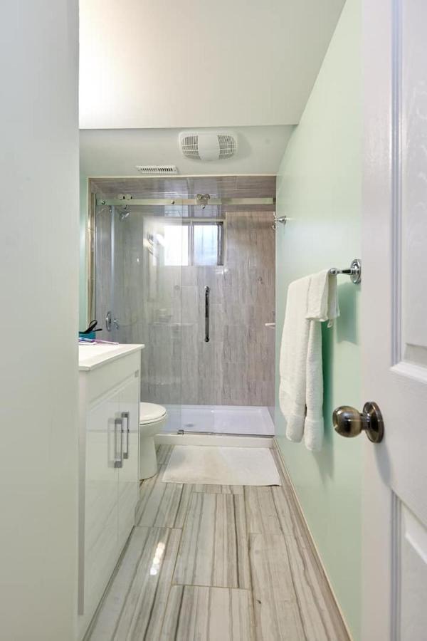 Private Room Near Airport Mississauga Extérieur photo